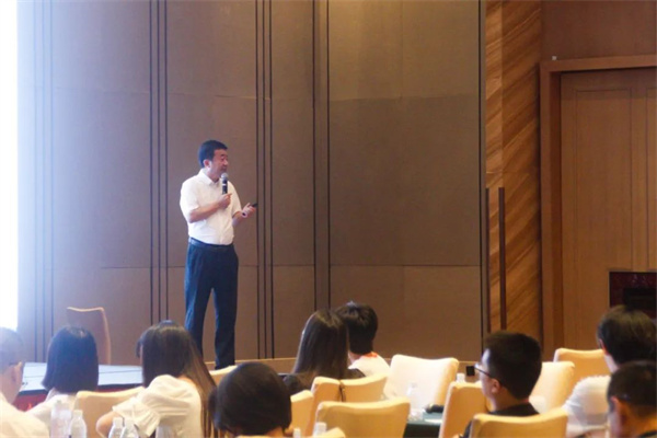 星欧研究院副院长王棡老师培训现场